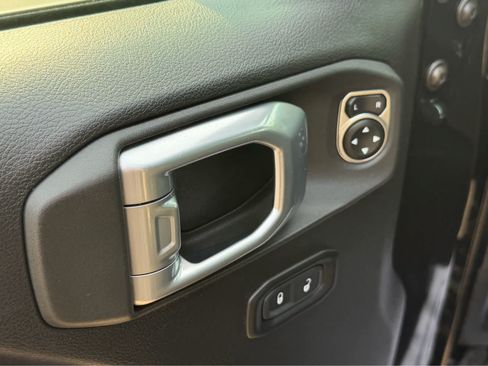 Used 2023 Jeep Wrangler Unlimited Sport AWD/4WD image 14