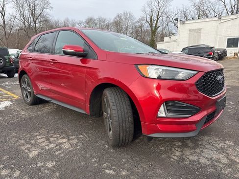 Used 2022 Ford Edge ST image 3