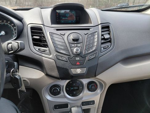 Used 2015 Ford Fiesta SE w/ Comfort Package image 17