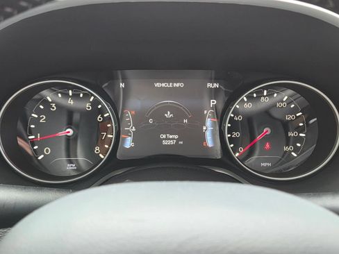 Used 2019 Jeep Compass Latitude w/ Popular Equipment Group FWD image 23
