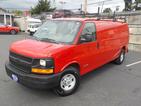 Used 2005 Chevrolet Express 3500 Extended RWD image 4