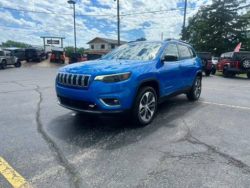 Used 2022 Jeep Cherokee Limited w/ Elite Package AWD/4WD image 8