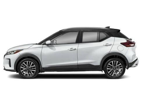 Used 2022 Nissan Kicks SV w/ Interior Electronics Package FWD image 2