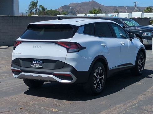 Used 2024 Kia Sportage EX FWD image 6