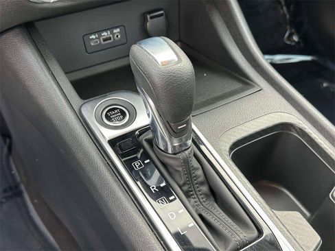 Certified 2020 Nissan Sentra SV image 28