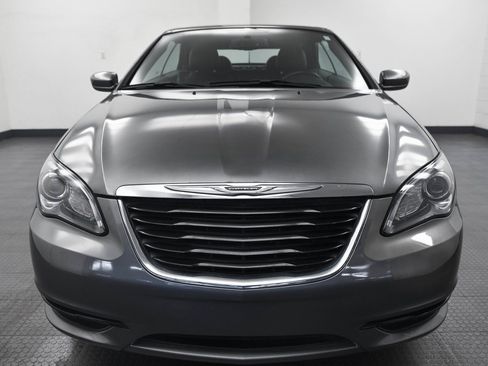 Used 2012 Chrysler 200 S image 2