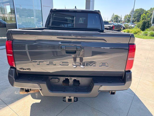 Used 2025 Toyota Tacoma TRD Sport AWD/4WD image 6