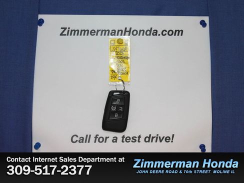 Used 2023 Volkswagen Taos SE w/ Panoramic Sunroof Package AWD/4WD image 27