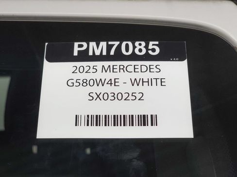 Used 2025 Mercedes-Benz G 580 w/ EQ Technology image 38