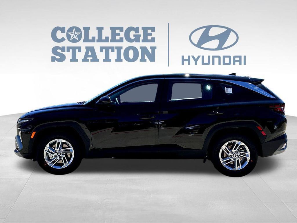 Used 2025 Hyundai Tucson SE FWD image 7