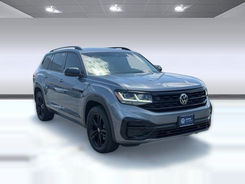Certified 2023 Volkswagen Atlas SEL R-Line AWD/4WD image 7