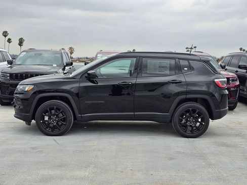 New 2026 Jeep Compass Latitude AWD/4WD image 4