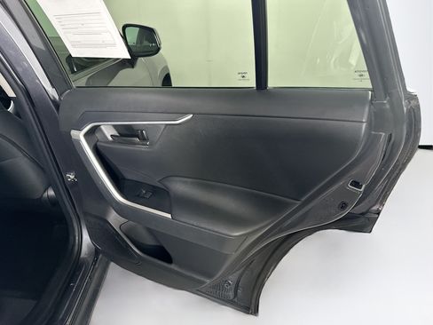 Used 2021 Toyota RAV4 LE FWD image 28