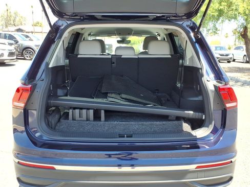 Certified 2023 Volkswagen Tiguan SE FWD image 16