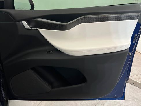 Used 2021 Tesla Model X Performance image 23