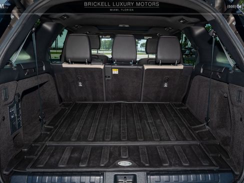 Used 2023 Land Rover Discovery S R-Dynamic image 14