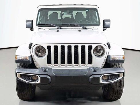 Used 2023 Jeep Gladiator Overland AWD/4WD image 11