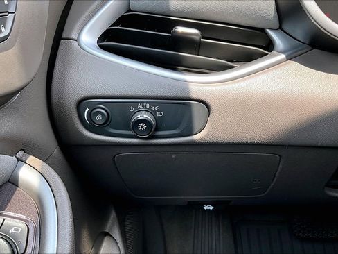 Used 2023 Chevrolet Malibu LT FWD image 15
