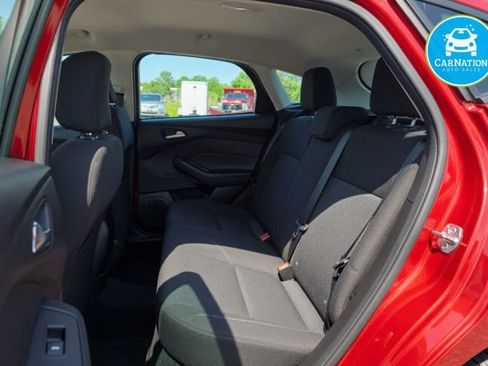 Used 2016 Ford Focus SE FWD image 9