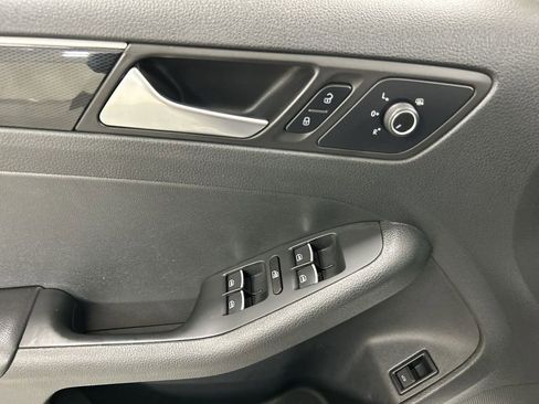 Used 2016 Volkswagen Jetta SEL w/ Lighting Package FWD image 11