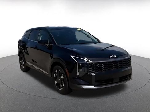 Used 2026 Kia Sportage LX FWD image 3