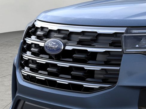 Used 2026 Ford Explorer Active w/ Active Comfort Package AWD/4WD image 18