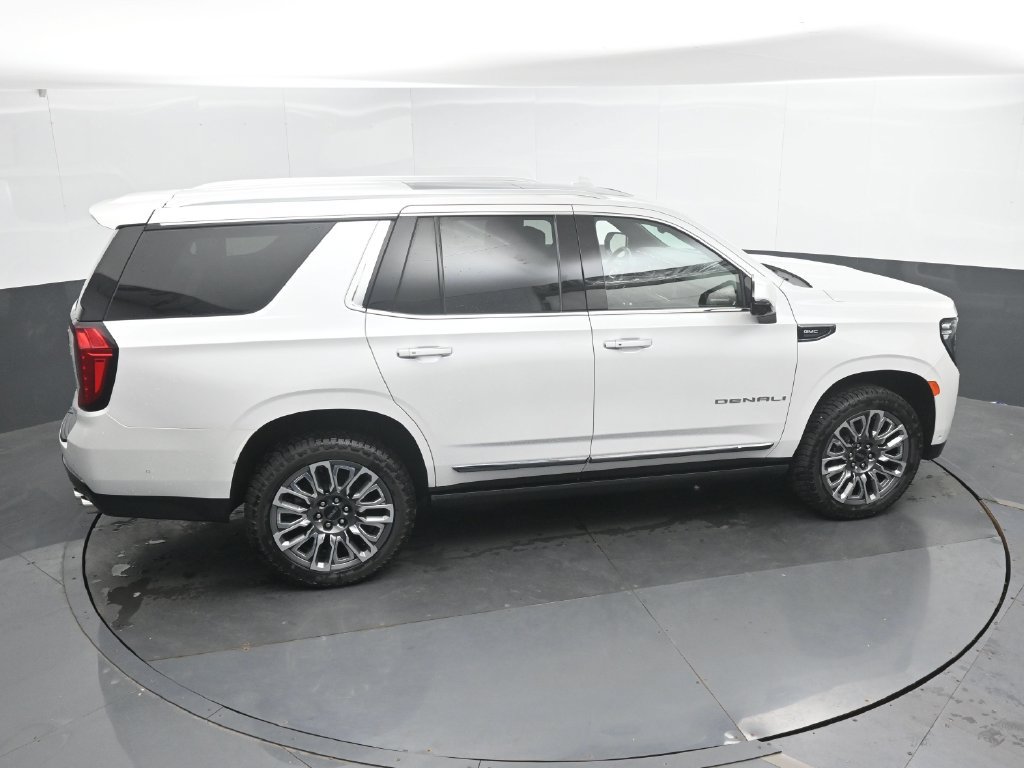 Used 2023 GMC Yukon Denali Ultimate AWD/4WD image 32