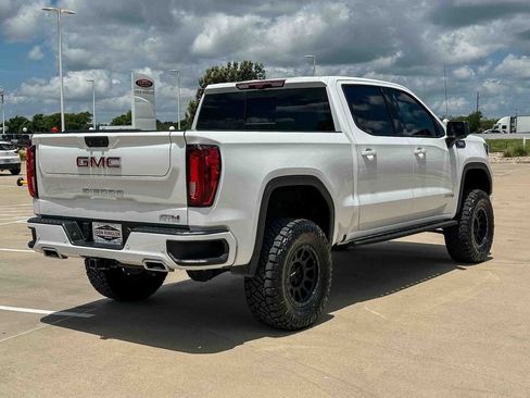 Used 2023 GMC Sierra 1500 AT4 w/ AT4 Premium Package AWD/4WD image 3