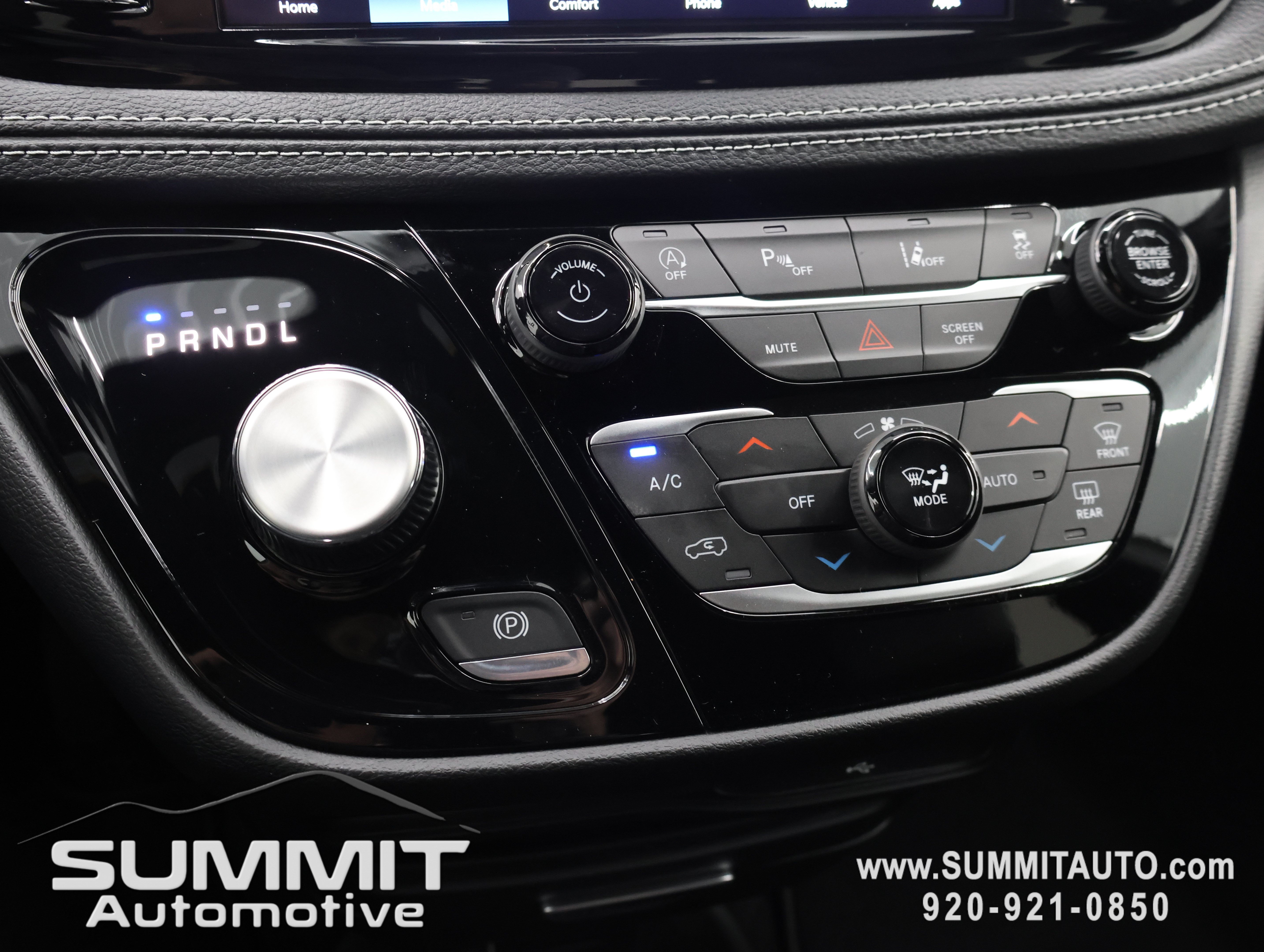 New 2027 Chrysler Pacifica Select AWD/4WD image 53