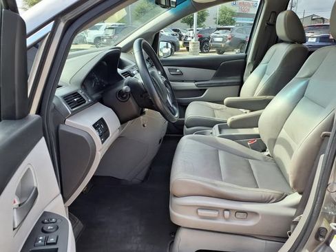 Used 2011 Honda Odyssey EX-L image 8