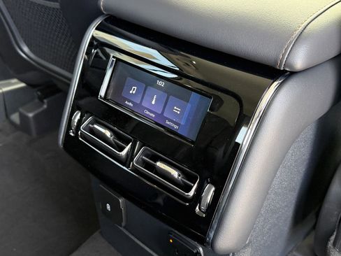 New 2026 Lincoln Aviator AWD image 17