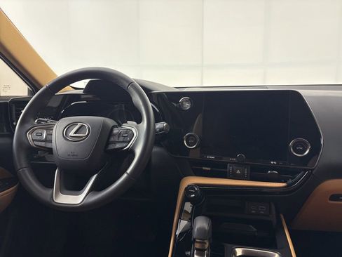 Used 2024 Lexus NX 250 FWD w/ Towing Package (2000 Lbs) image 23