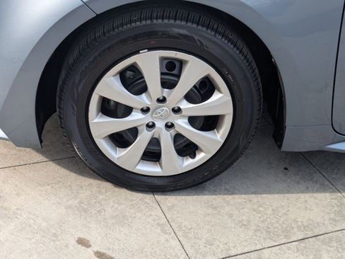 Used 2025 Toyota Corolla LE image 13