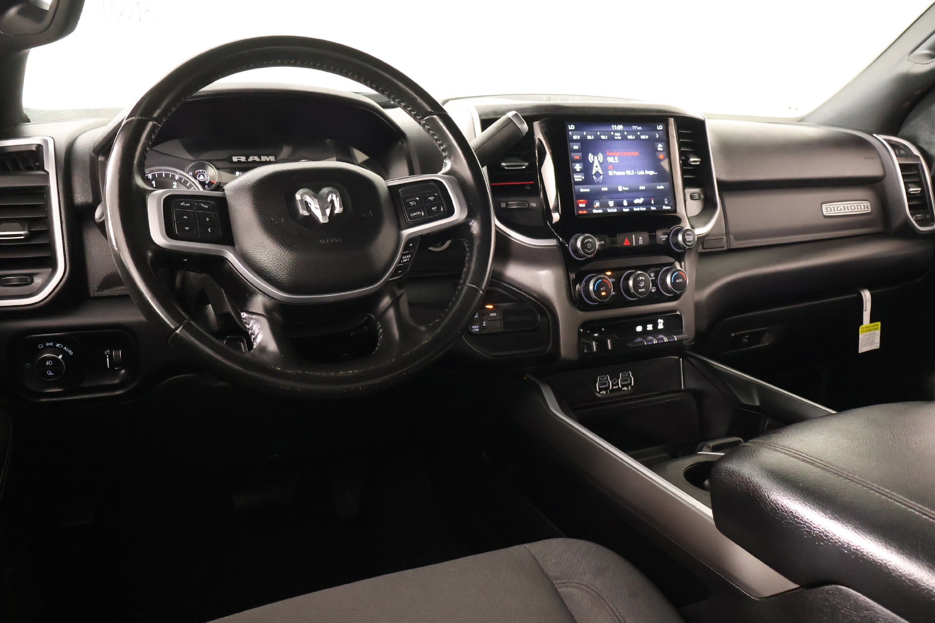 Used 2021 RAM 2500 Big Horn w/ Level 1 Equipment Group AWD/4WD image 2