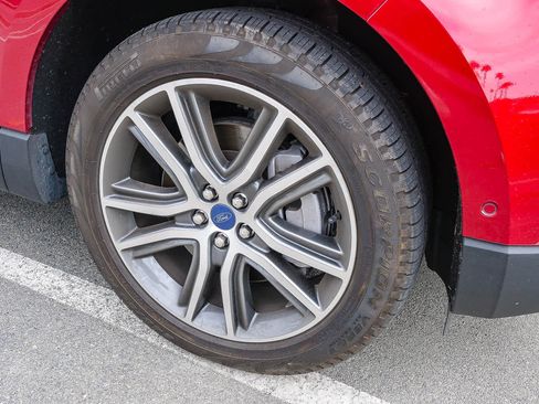 Used 2021 Ford Edge Titanium w/ Equipment Group 301A FWD image 9