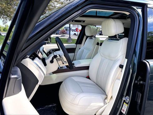 New 2026 Land Rover Range Rover Long Wheelbase SE AWD/4WD image 11