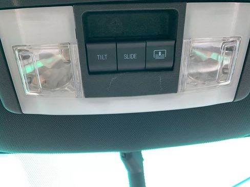 Used 2017 Ford Explorer XLT w/ Equipment Group 202A image 28