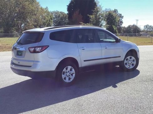 Certified 2017 Chevrolet Traverse LS image 8