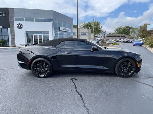 Used 2023 Chevrolet Camaro LT w/ RS Package image 4