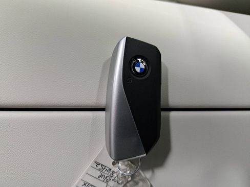 New 2026 BMW 530i xDrive w/ Premium Package AWD/4WD image 36