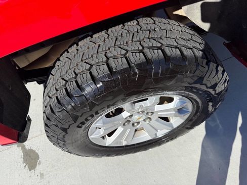 Used 2018 Chevrolet Colorado LT w/ Safety Package image 16