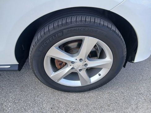 Used 2016 Mercedes-Benz GLE 350 w/ Premium Package image 17