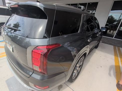Used 2021 Hyundai Palisade Limited FWD image 7