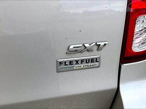 Used 2014 Dodge Grand Caravan SXT w/ Rear Park Assist Package FWD image 22