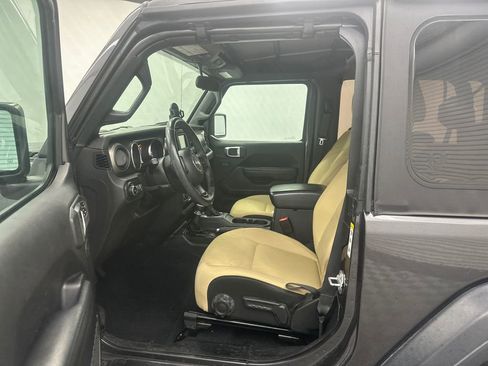 Used 2018 Jeep Wrangler Sport S image 9
