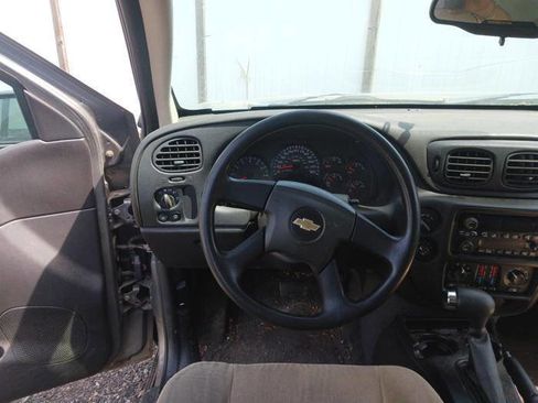 Used 2005 Chevrolet TrailBlazer LS w/ LS Preferred Equipment Group AWD/4WD image 22