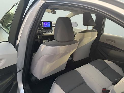 Used 2023 Toyota Corolla LE image 19