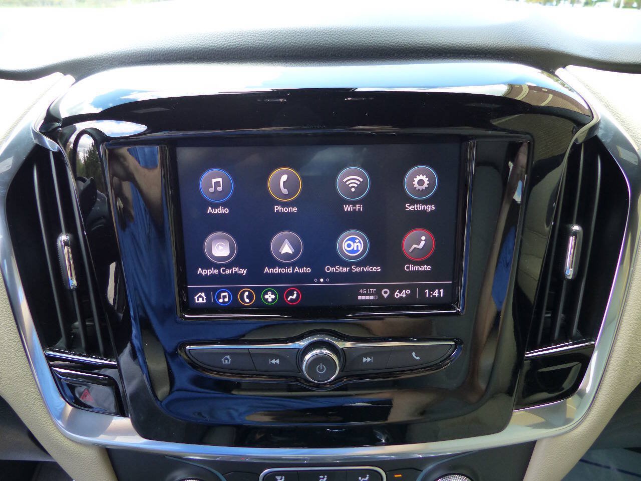 Used 2023 Chevrolet Traverse LS w/ Safety Package FWD image 28