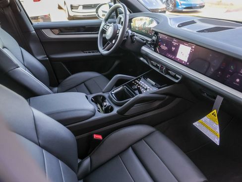 New 2026 Porsche Cayenne AWD/4WD image 37