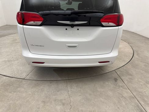 Used 2023 Chrysler Voyager LX FWD image 25